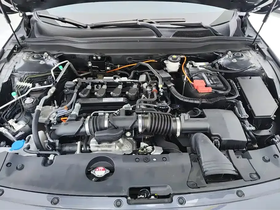 Honda Accord — фото 10