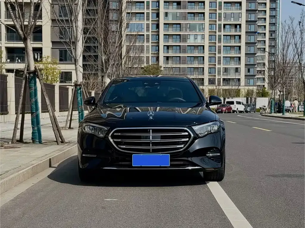 Mercedes-Benz E-Class 2025 из CN, фото 3