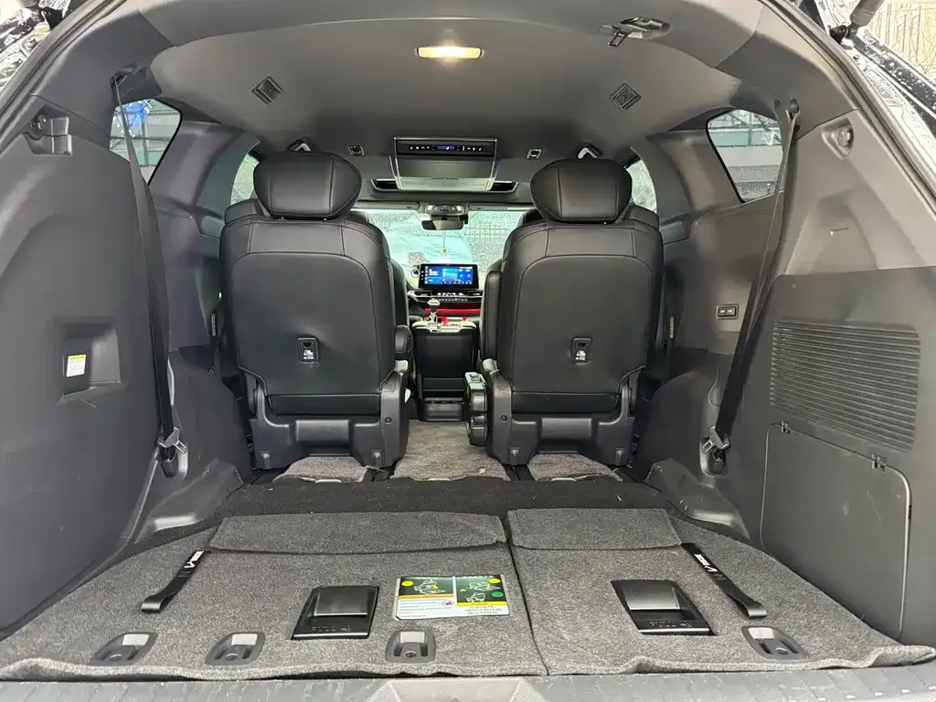 Toyota Sienna 2023 из CN, фото 5