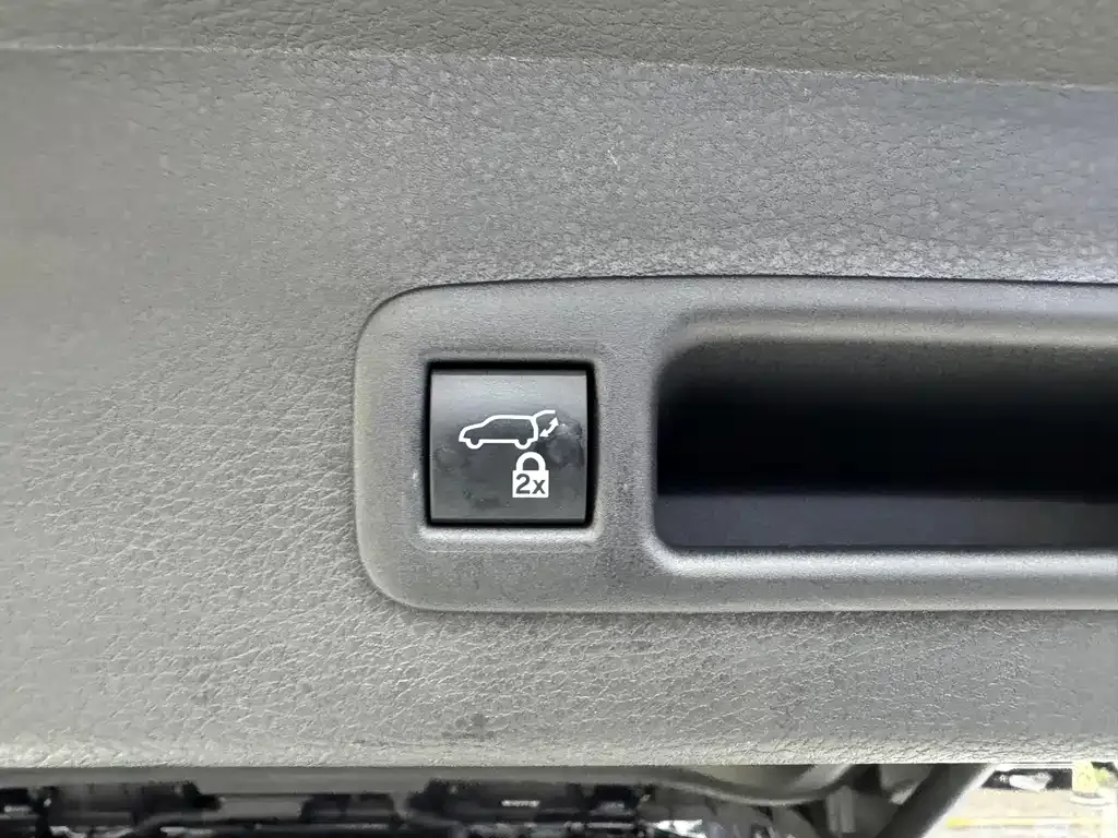 Toyota Sienna 2023 из CN, фото 7