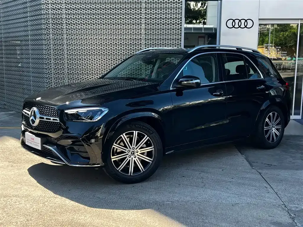 Mercedes-Benz GLE — фото 1