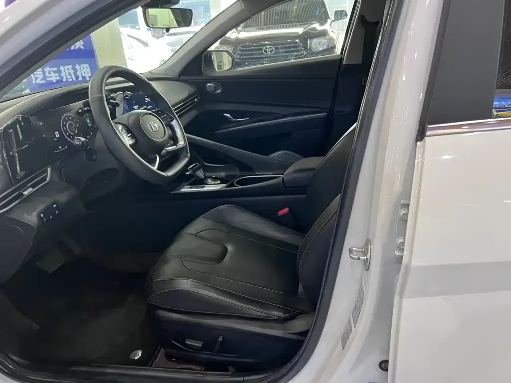 Hyundai Elantra 2021 из CN, фото 7