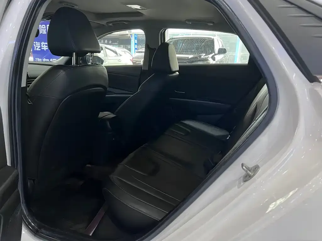 Hyundai Elantra 2021 из CN, фото 3