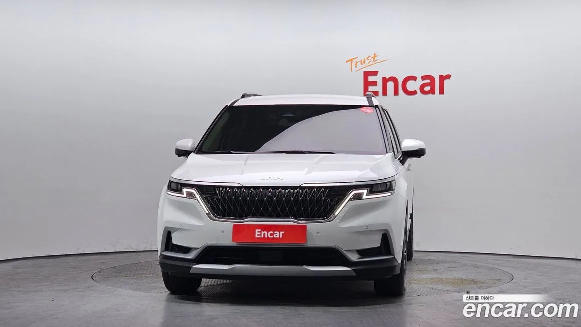 Kia Carnival — фото 10