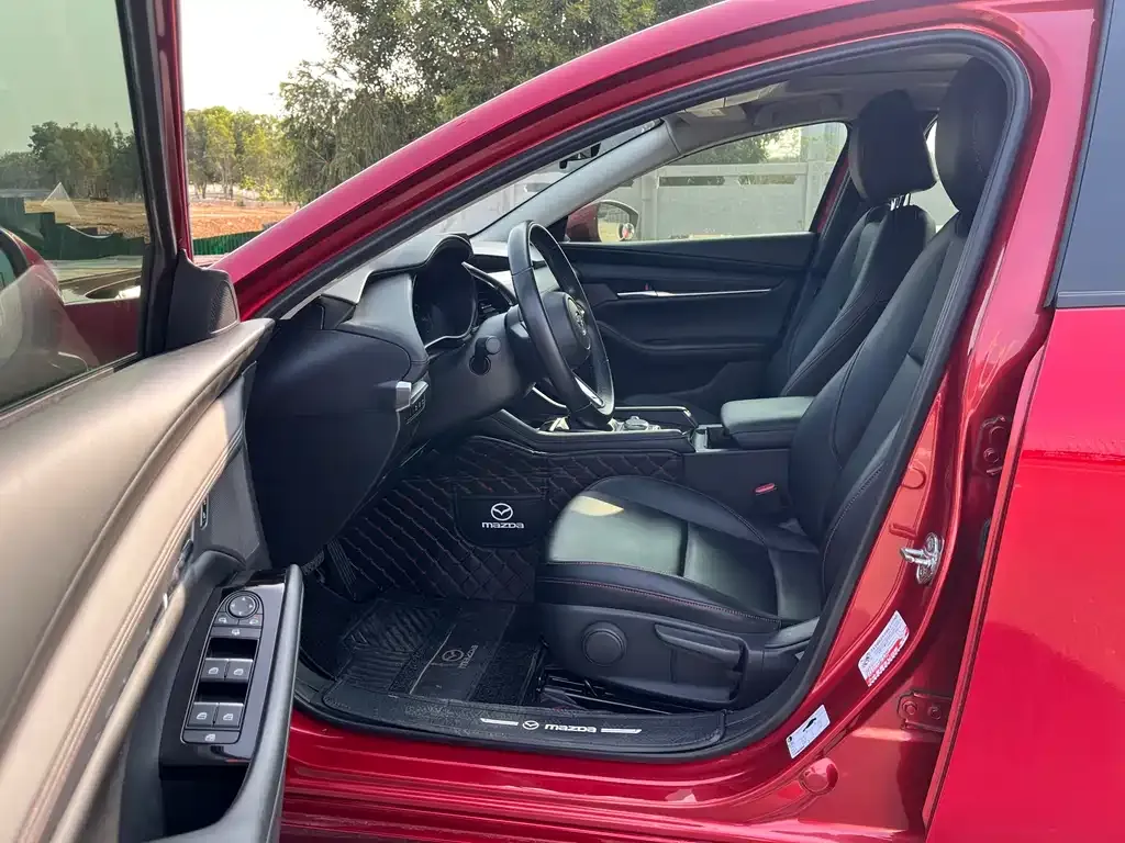 Mazda 3 Axela 2021 из CN, фото 5