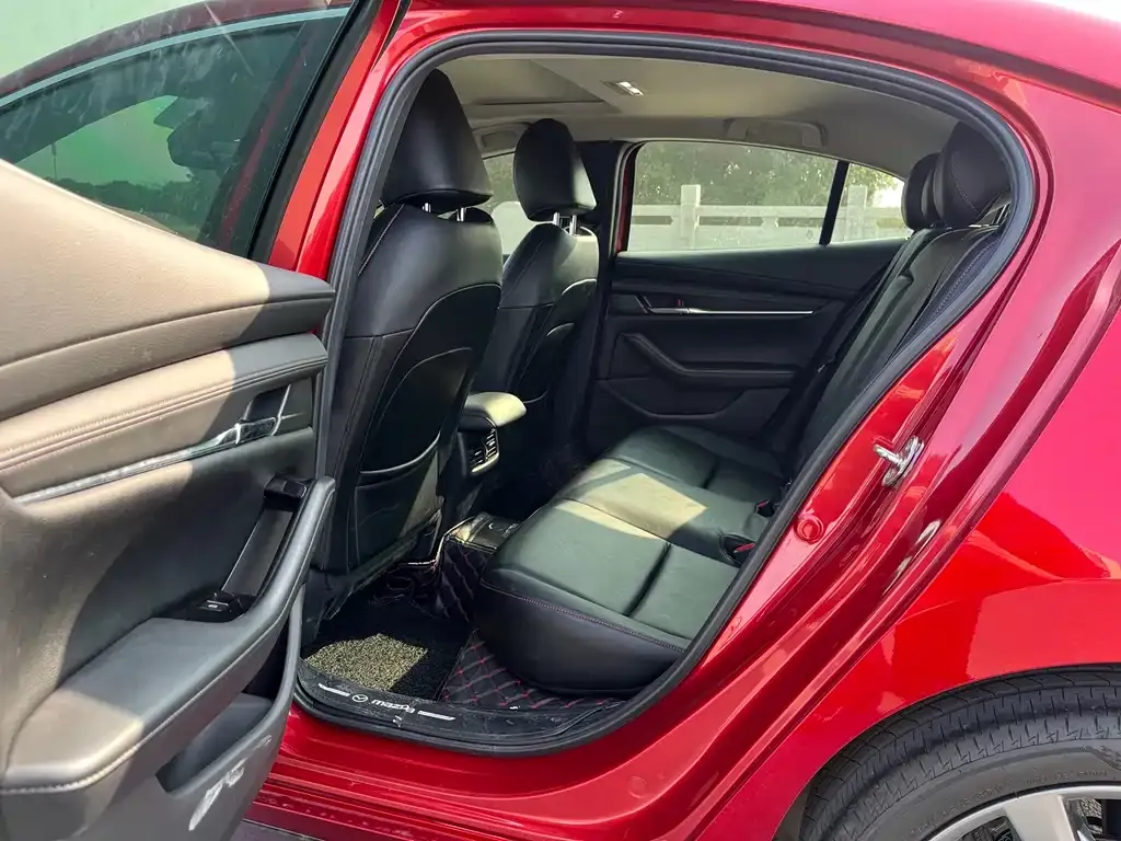 Mazda 3 Axela 2021 из CN, фото 8