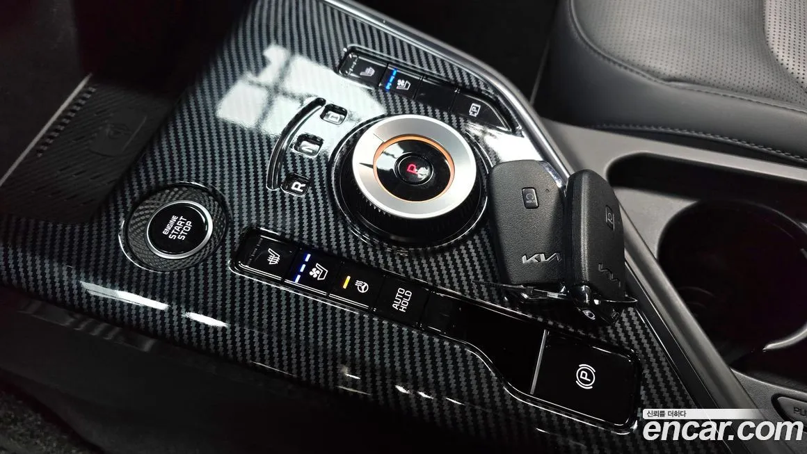 Kia Niro — фото 9