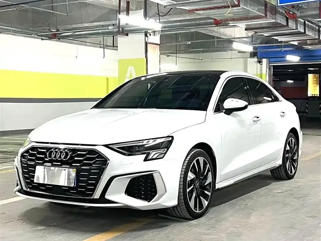 Audi A3 — фото 1