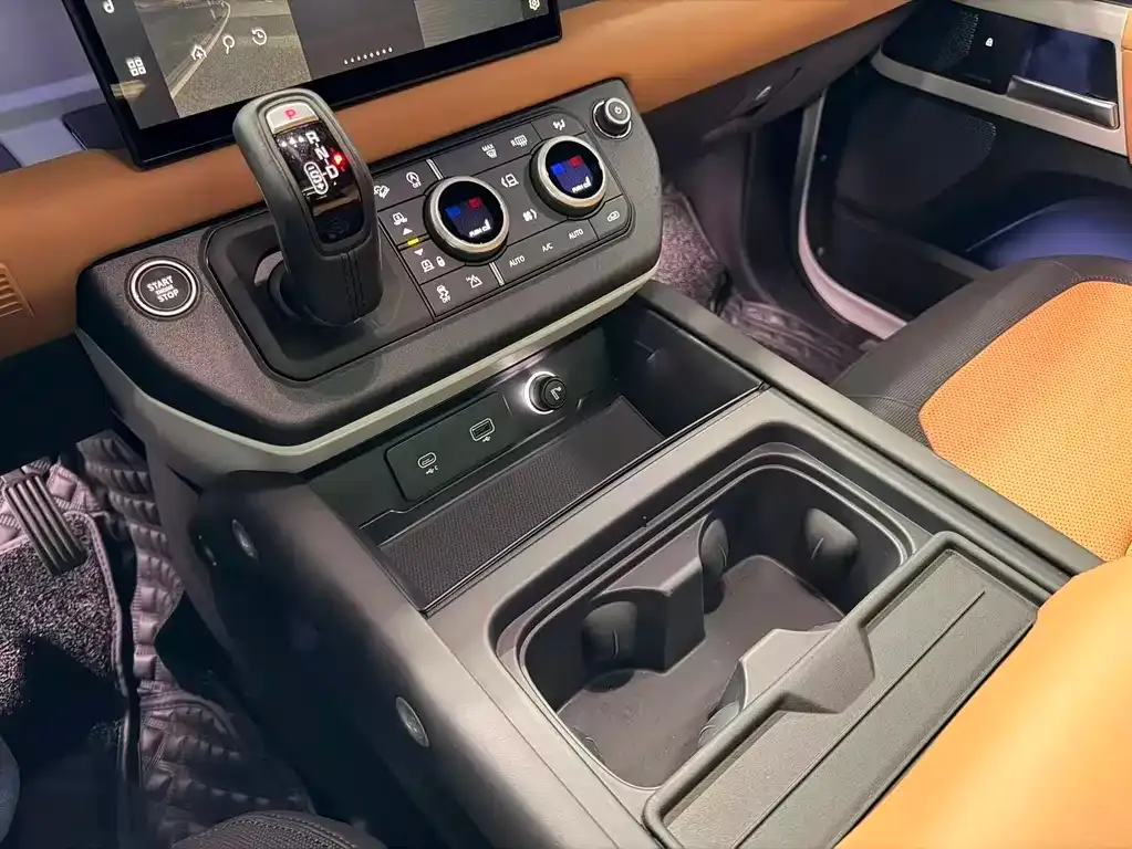 Land Rover Defender 2023 из CN, фото 5