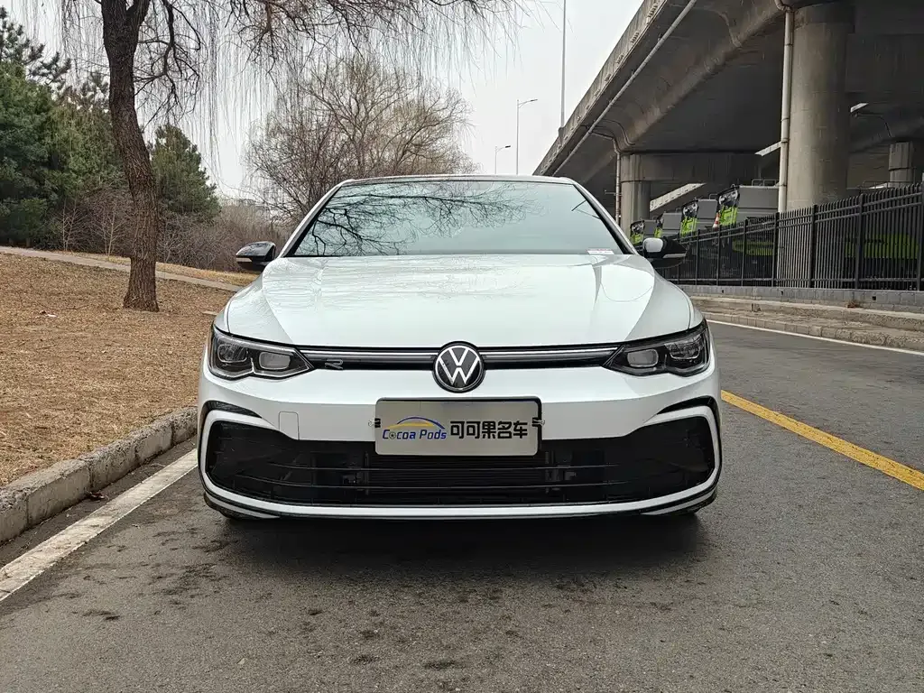 Volkswagen Golf 2023 из CN, фото 8
