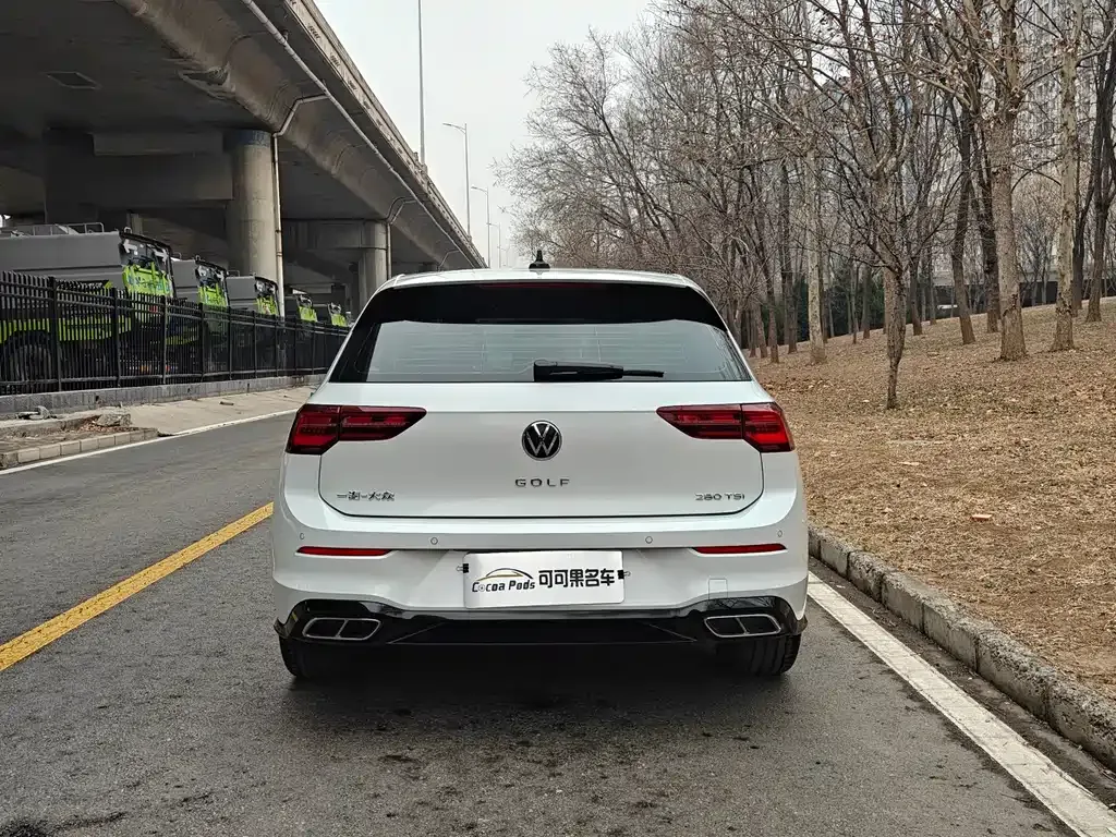 Volkswagen Golf 2023 из CN, фото 6
