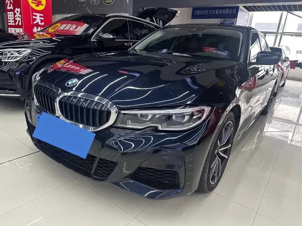 BMW 3 Series 2022 из CN, фото 1