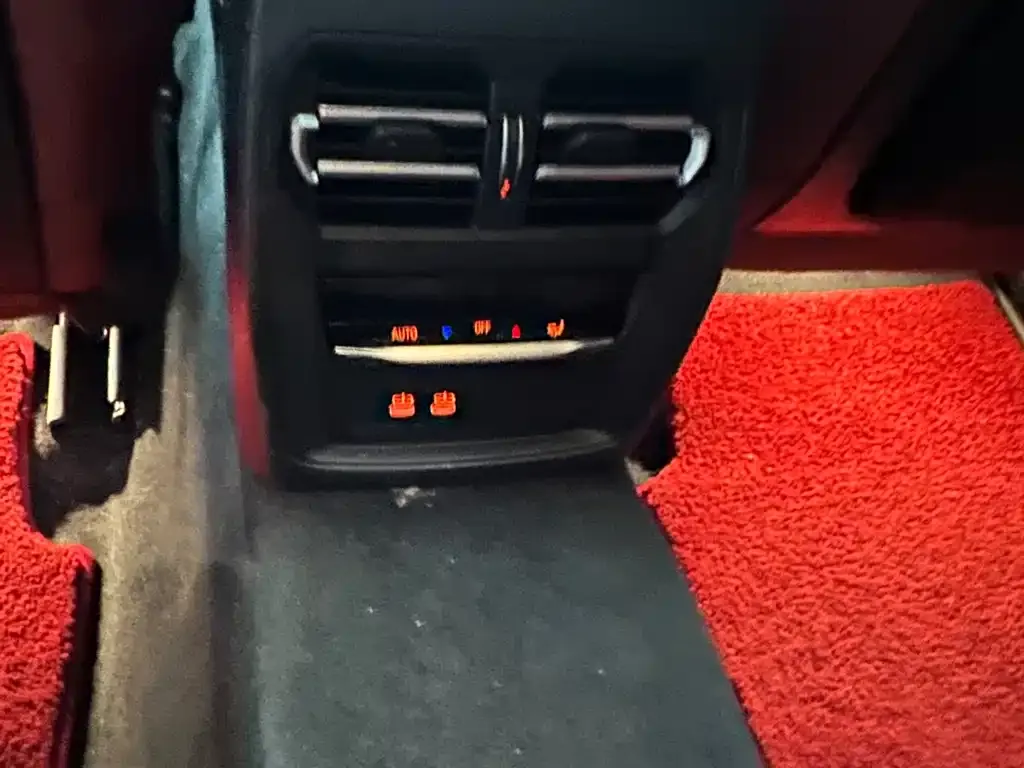 BMW 3 Series 2022 из CN, фото 4