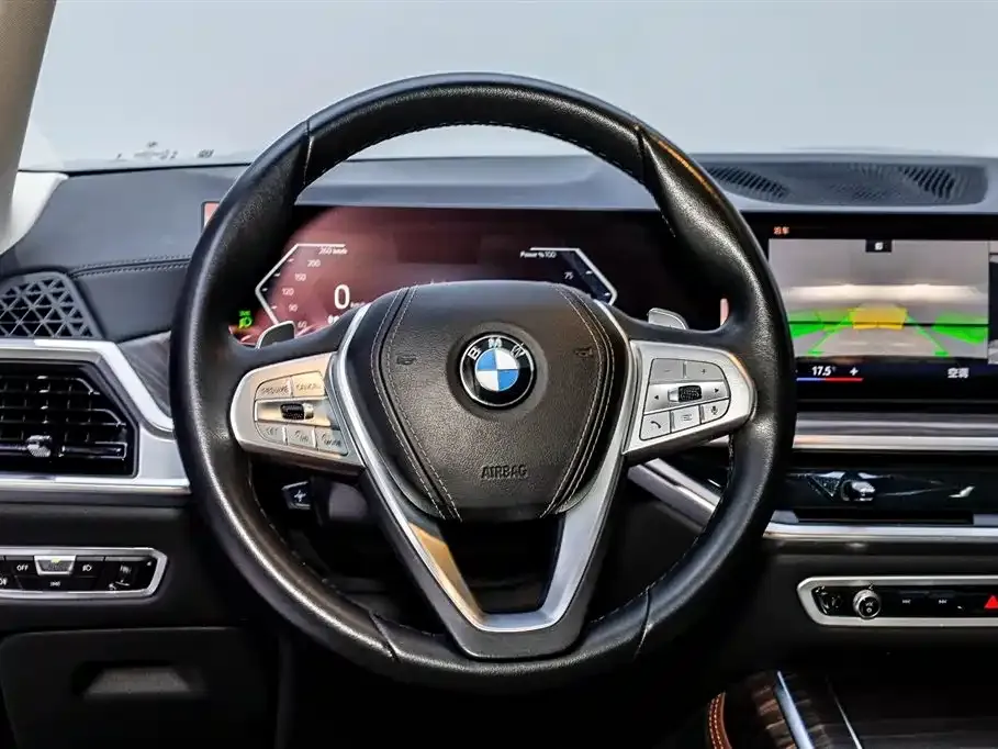 BMW X7 — фото 8