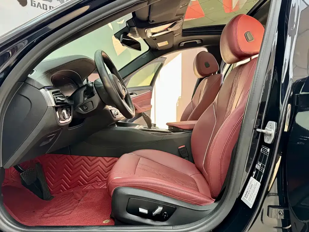BMW 5 Series 2022 из CN, фото 8