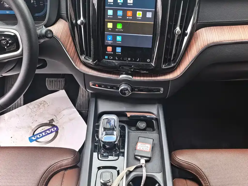 Volvo XC60 PHEV 2024 из CN, фото 9