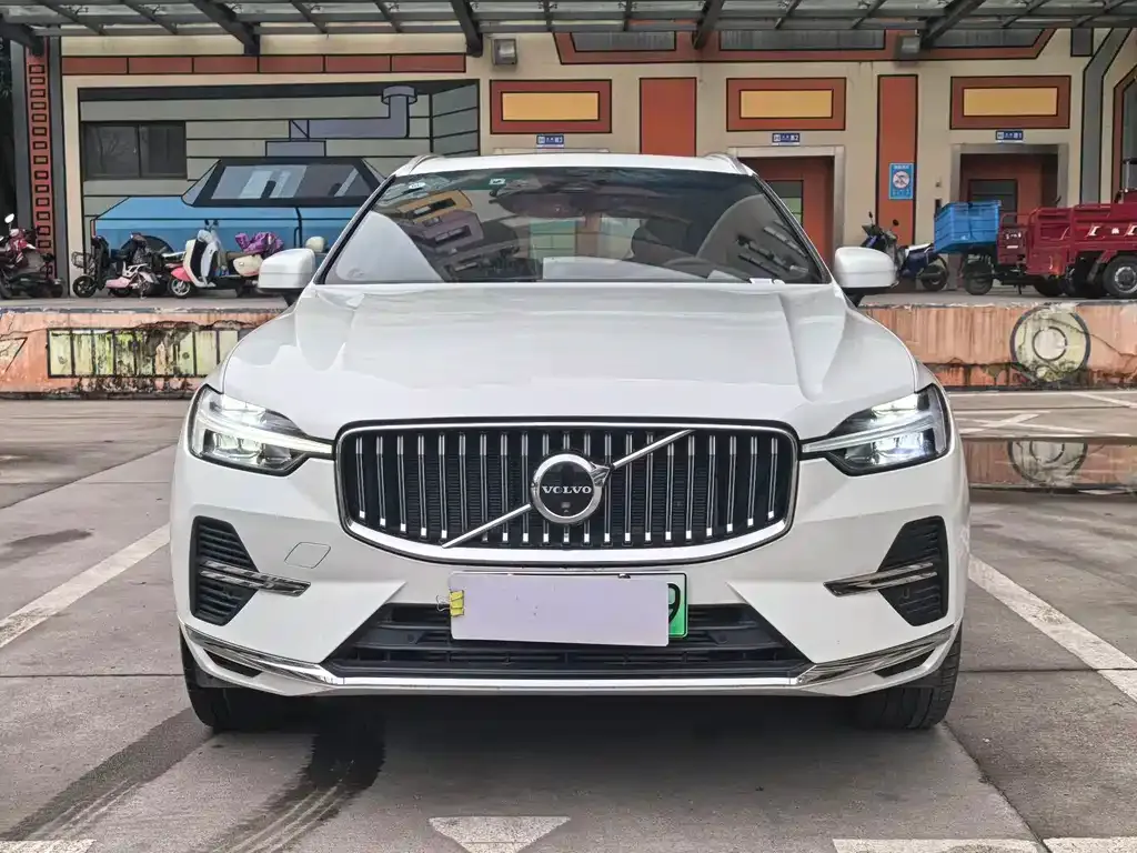 Volvo XC60 PHEV 2024 из CN, фото 2