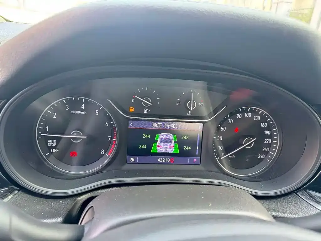 Buick Regal — фото 10