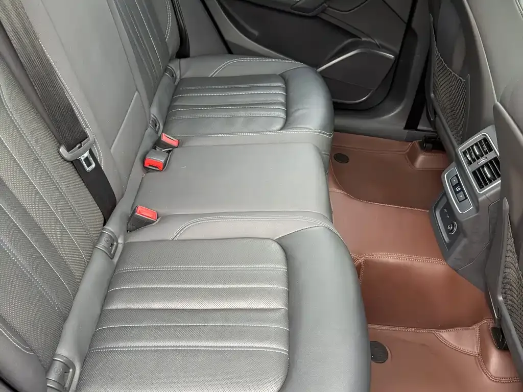 Audi Q5L 2022 из CN, фото 9
