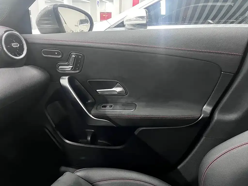Mercedes-Benz CLA (Import) 2023 из CN, фото 4