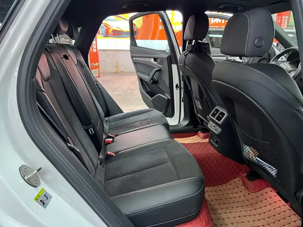 Audi Q5L Sportback 2022 из CN, фото 2