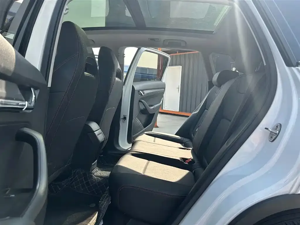 Skoda Kamiq — фото 2