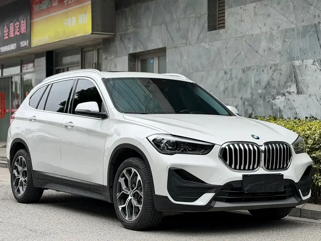BMW X1 — фото 7