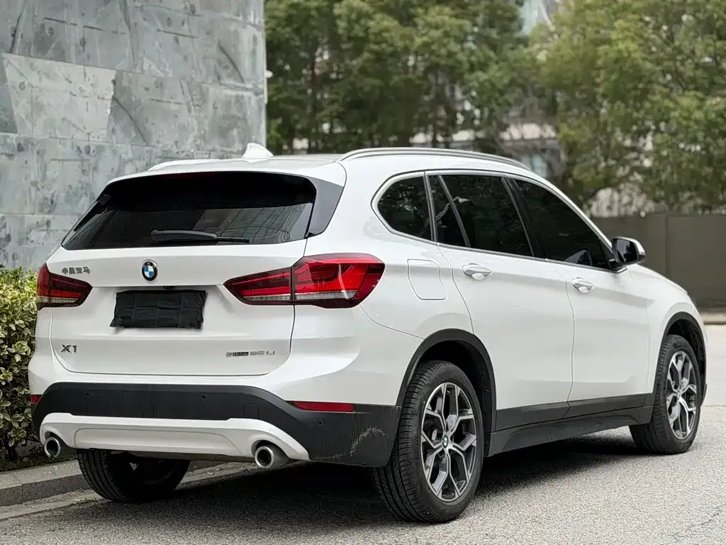 BMW X1 — фото 6
