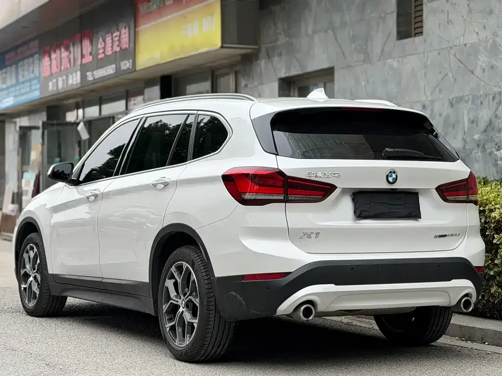 BMW X1 — фото 2