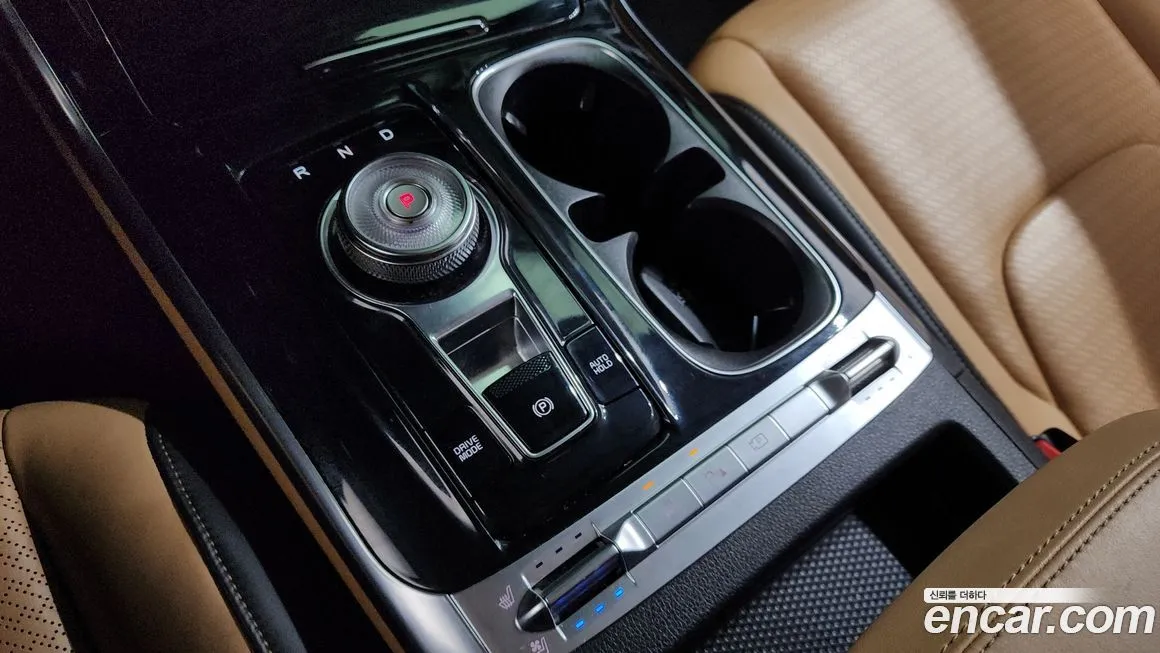 Kia Carnival — фото 9