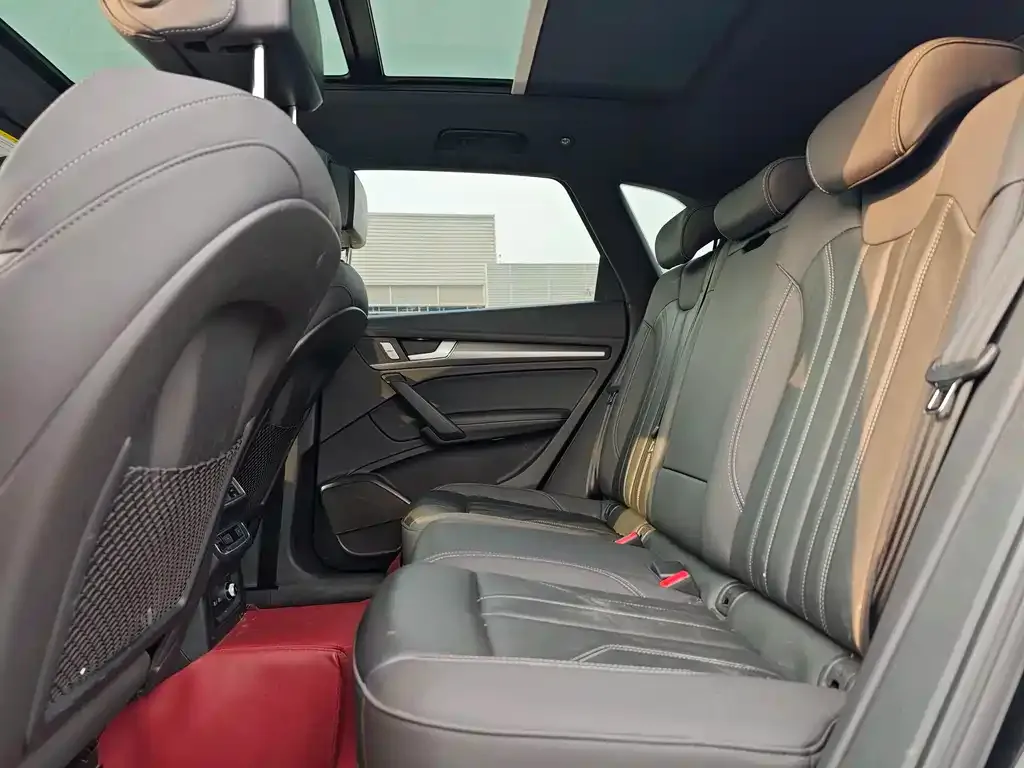 Audi Q5L 2024 из CN, фото 4