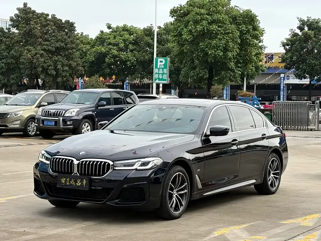 BMW 5 Series — фото 9
