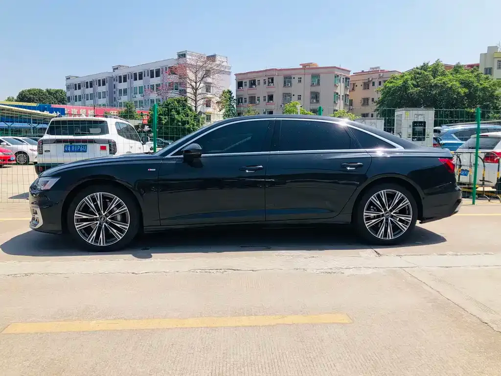 Audi A6L 2023 из CN, фото 10