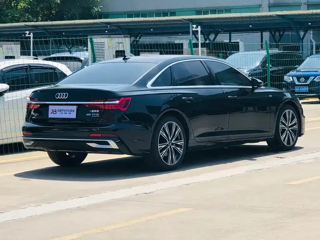 Audi A6L 2023 из CN, фото 7