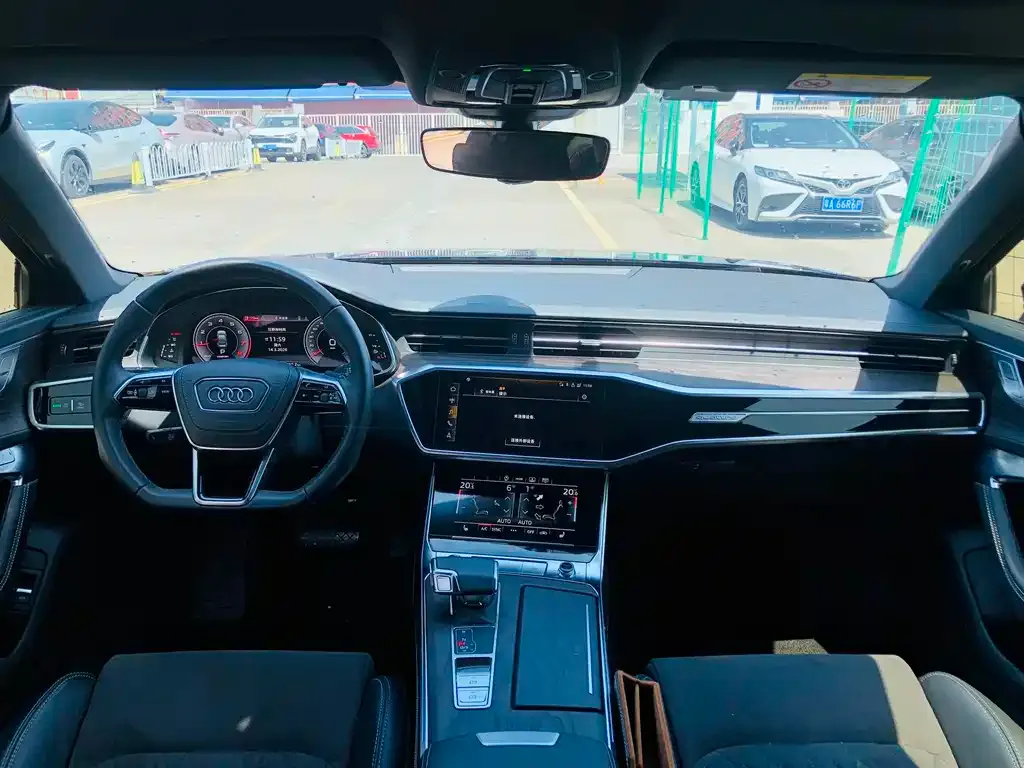 Audi A6L 2023 из CN, фото 5