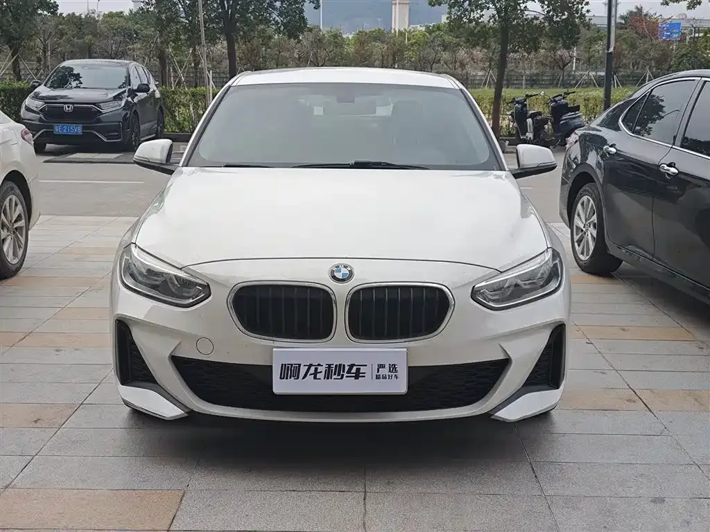 BMW 1 Series 2021 из CN, фото 4