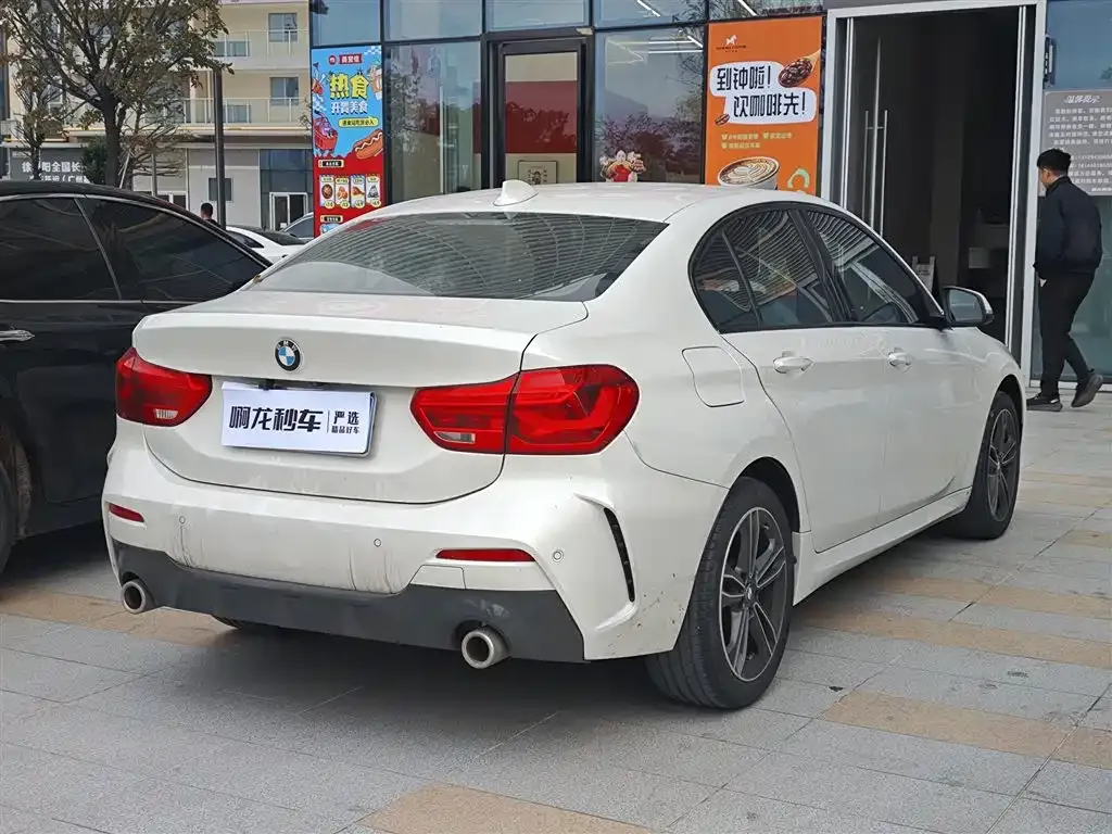 BMW 1 Series 2021 из CN, фото 9