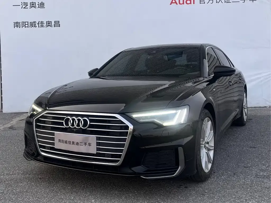 Audi A6L — фото 1