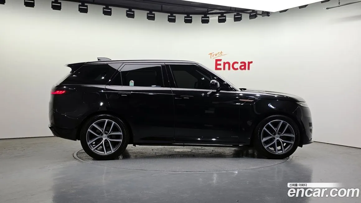 Land Rover Range Rover Sport 2025 из KR, фото 2