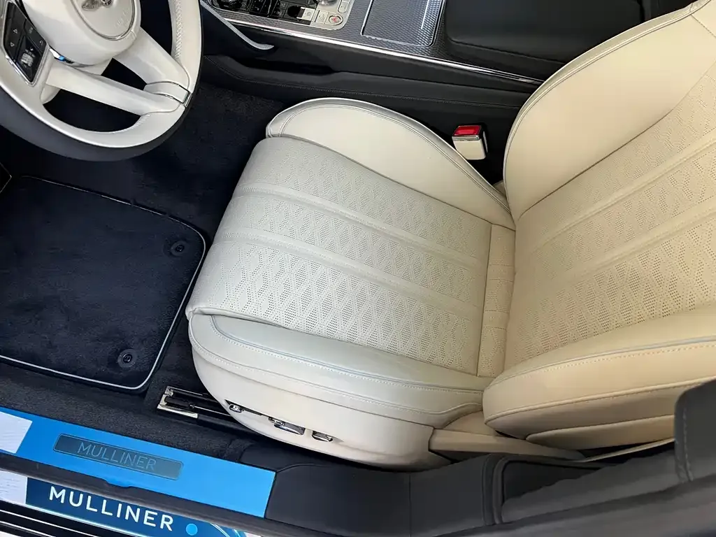 Bentley Flying Spur — фото 2