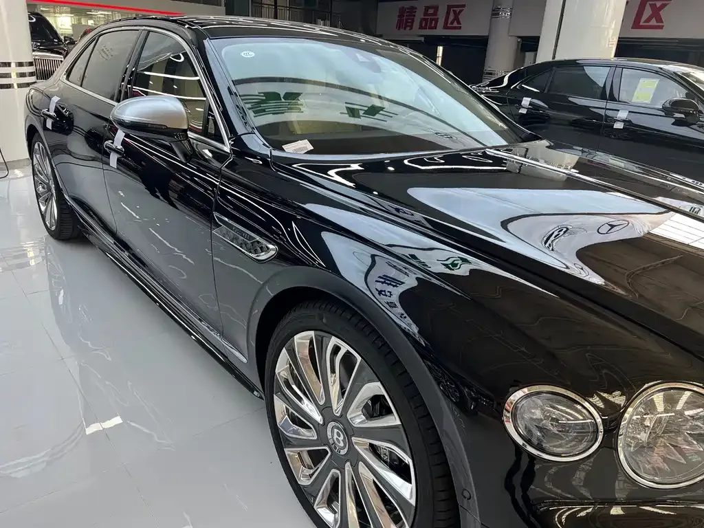 Bentley Flying Spur — фото 5