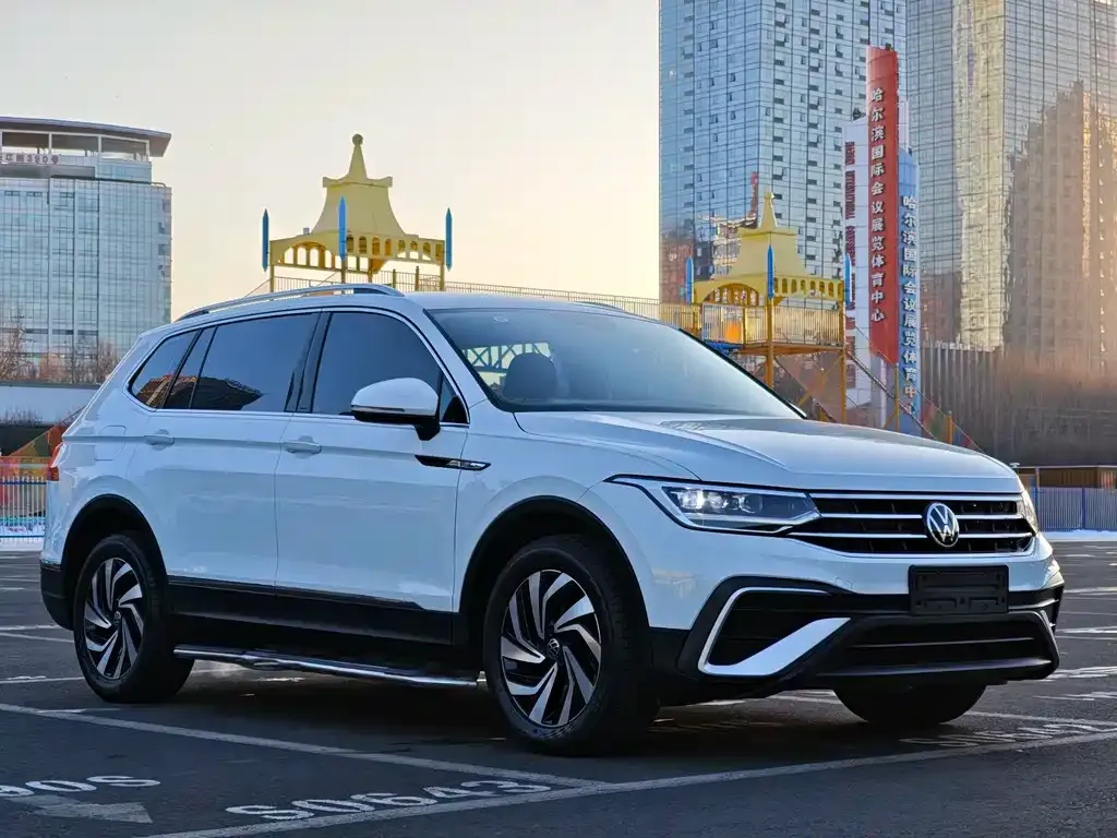 Volkswagen Tiguan L 2022 из CN, фото 7