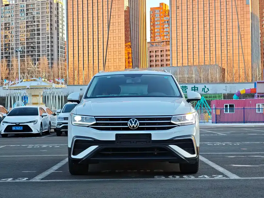 Volkswagen Tiguan L 2022 из CN, фото 5