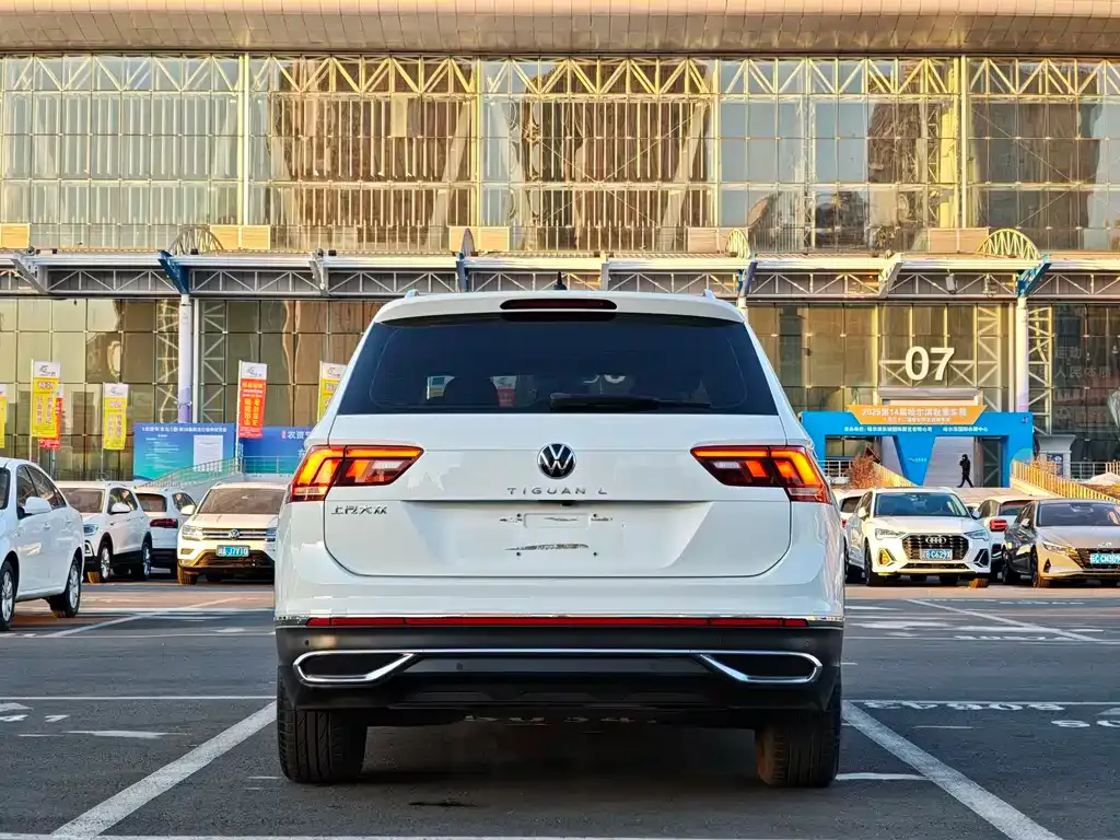 Volkswagen Tiguan L 2022 из CN, фото 8