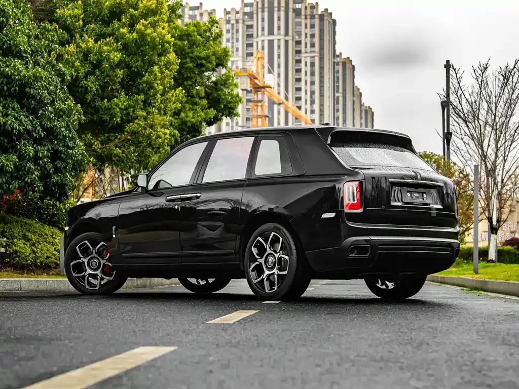 Rolls-Royce Cullinan 2024 из CN, фото 9