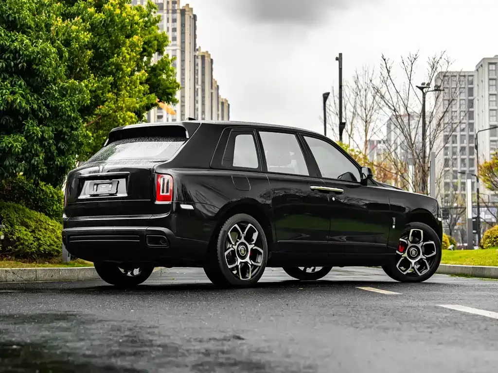Rolls-Royce Cullinan 2024 из CN, фото 7