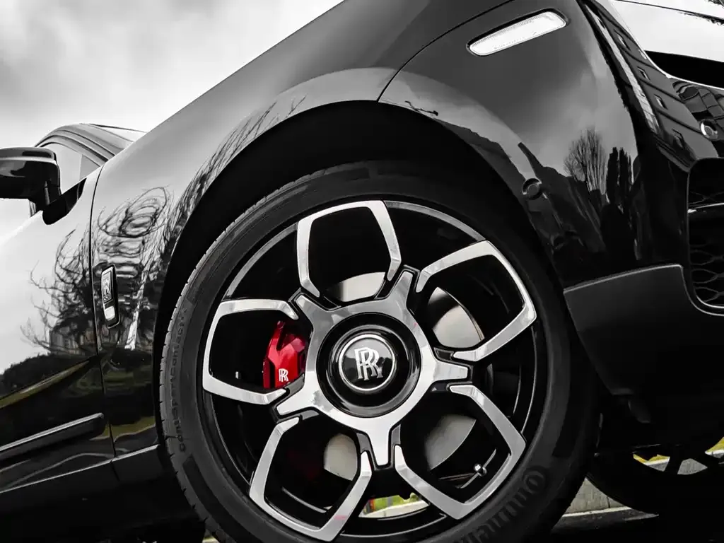 Rolls-Royce Cullinan 2024 из CN, фото 4