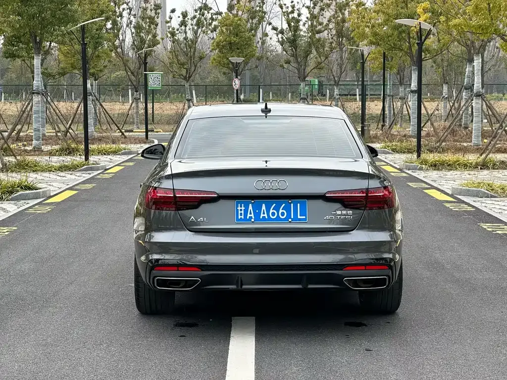 Audi A4L 2024 из CN, фото 8