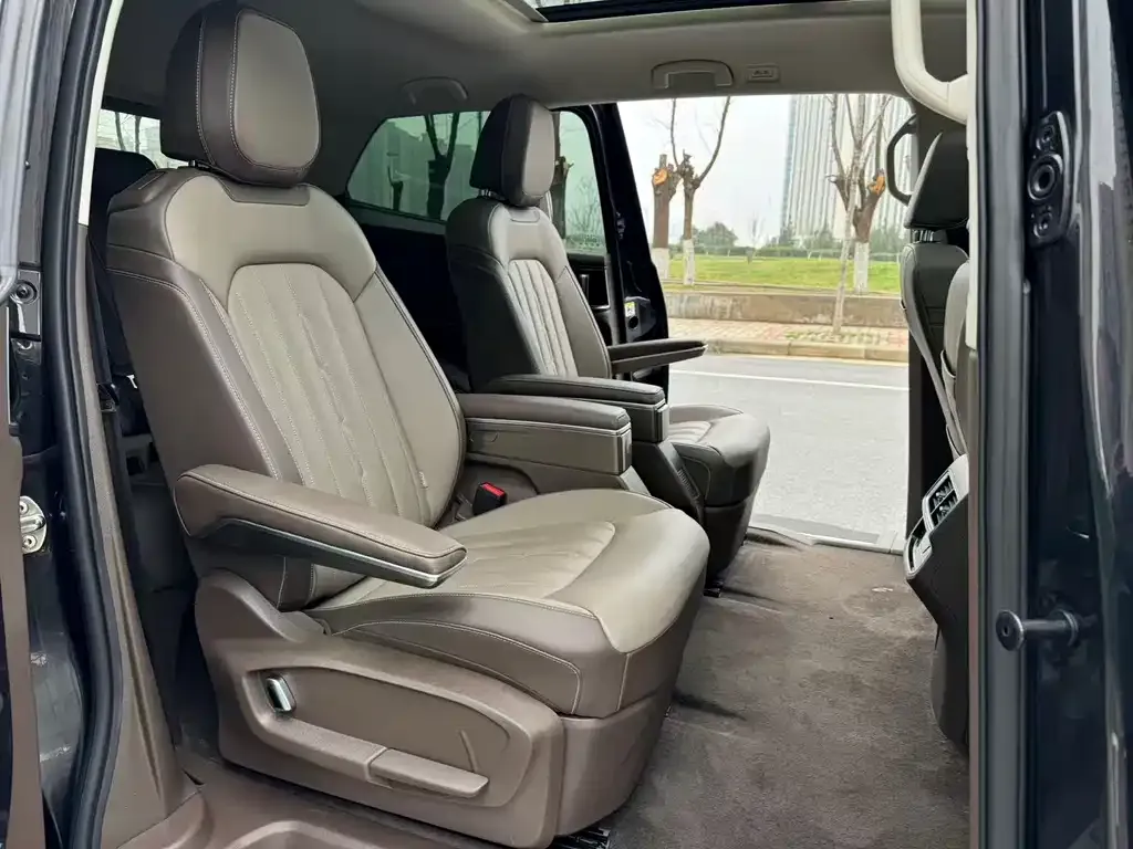Volkswagen Viloran 2023 из CN, фото 6