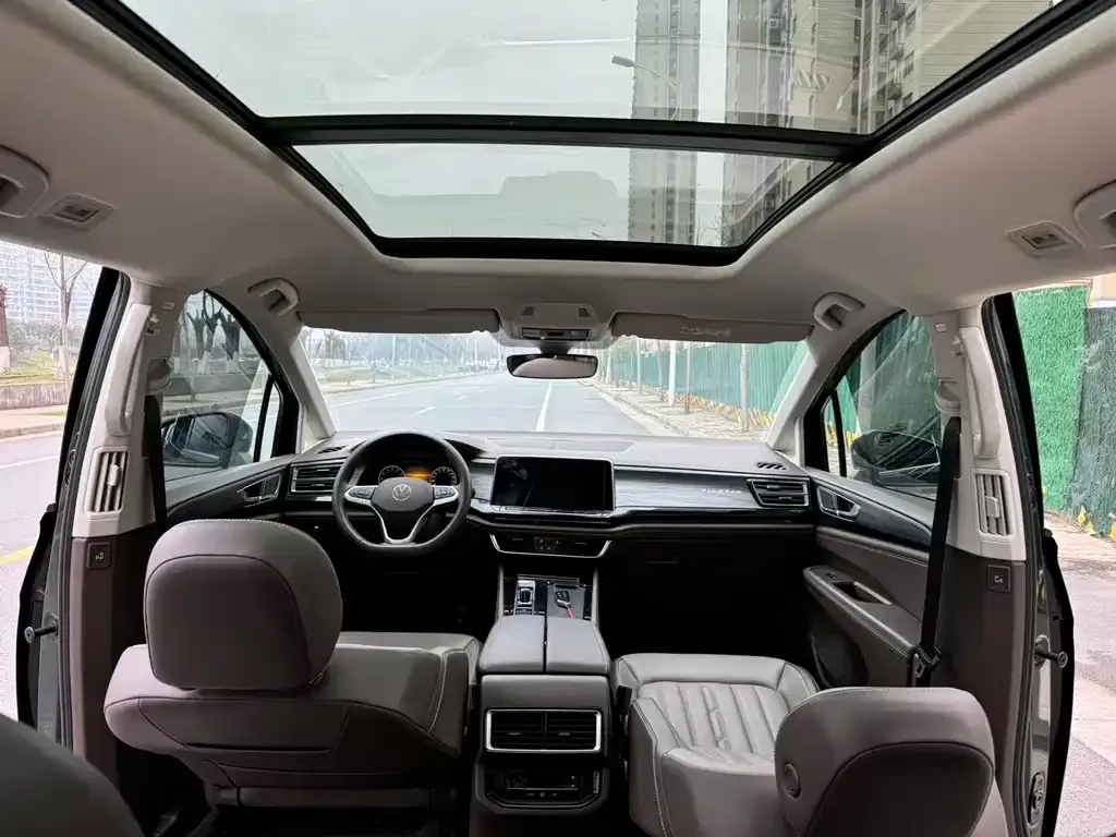 Volkswagen Viloran 2023 из CN, фото 8